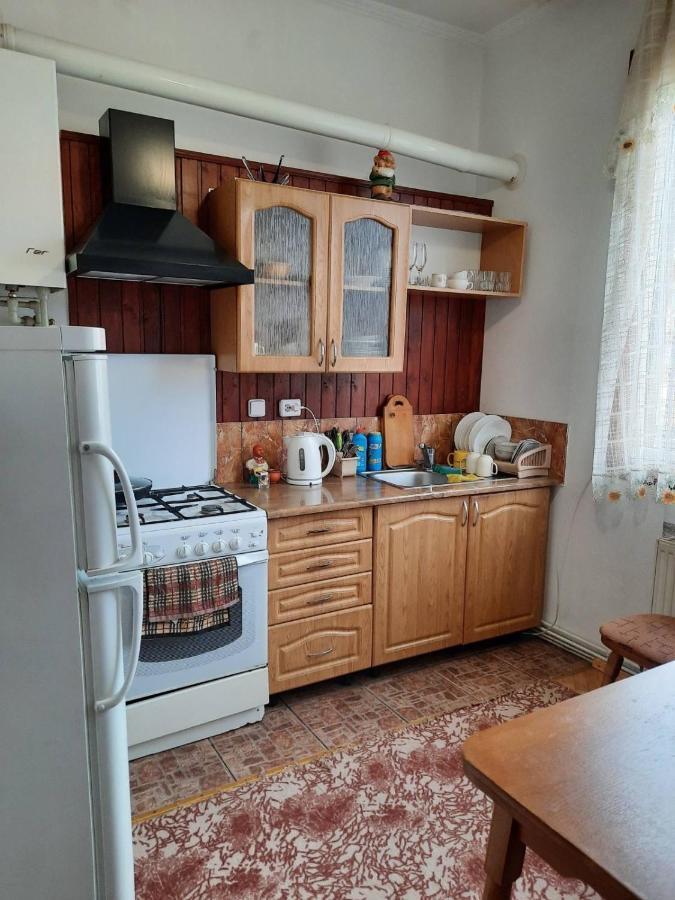 Садиба У Крайлюків Γιαρέμτσε Εξωτερικό φωτογραφία