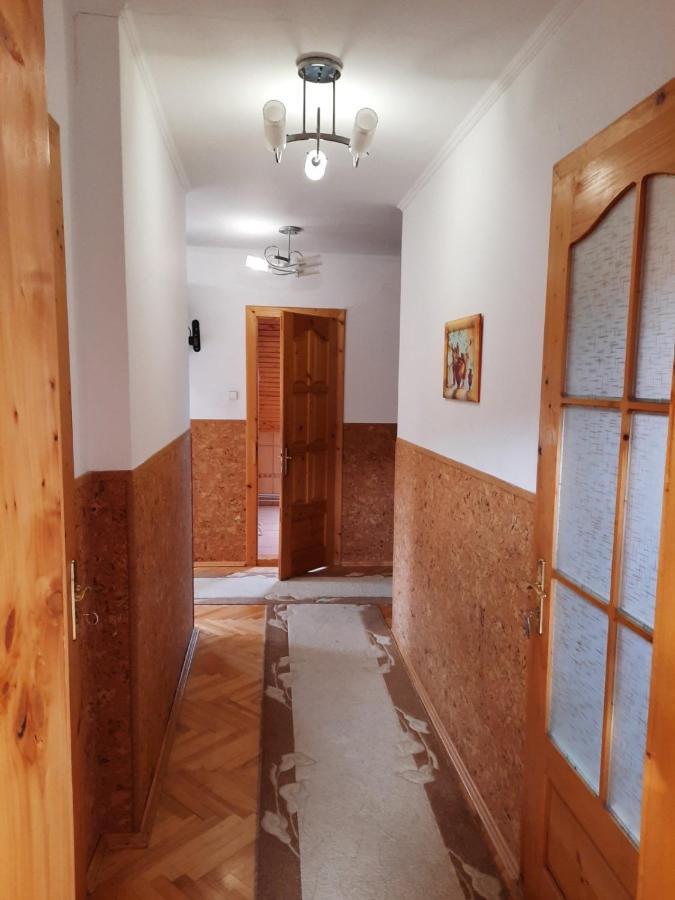 Садиба У Крайлюків Γιαρέμτσε Εξωτερικό φωτογραφία